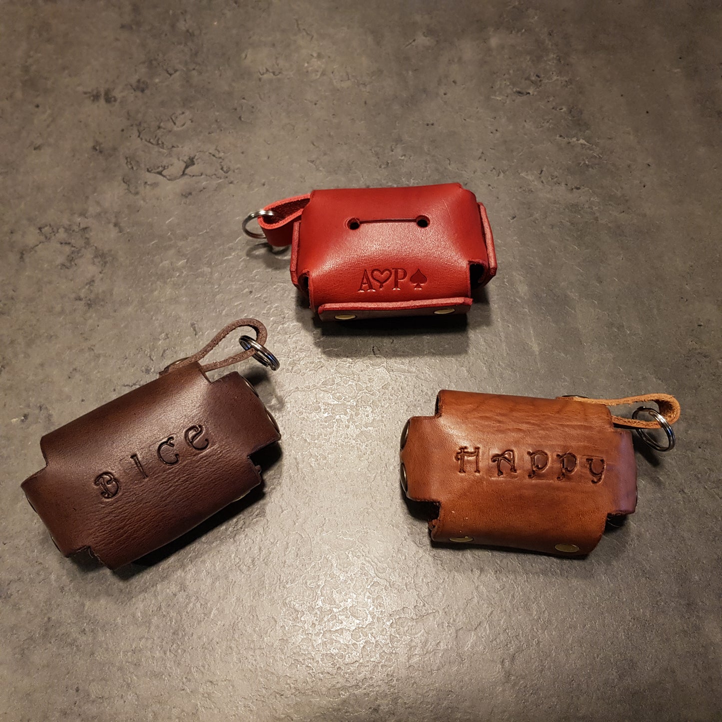 Portasacchetti PYXIS in cuoio con nome inciso