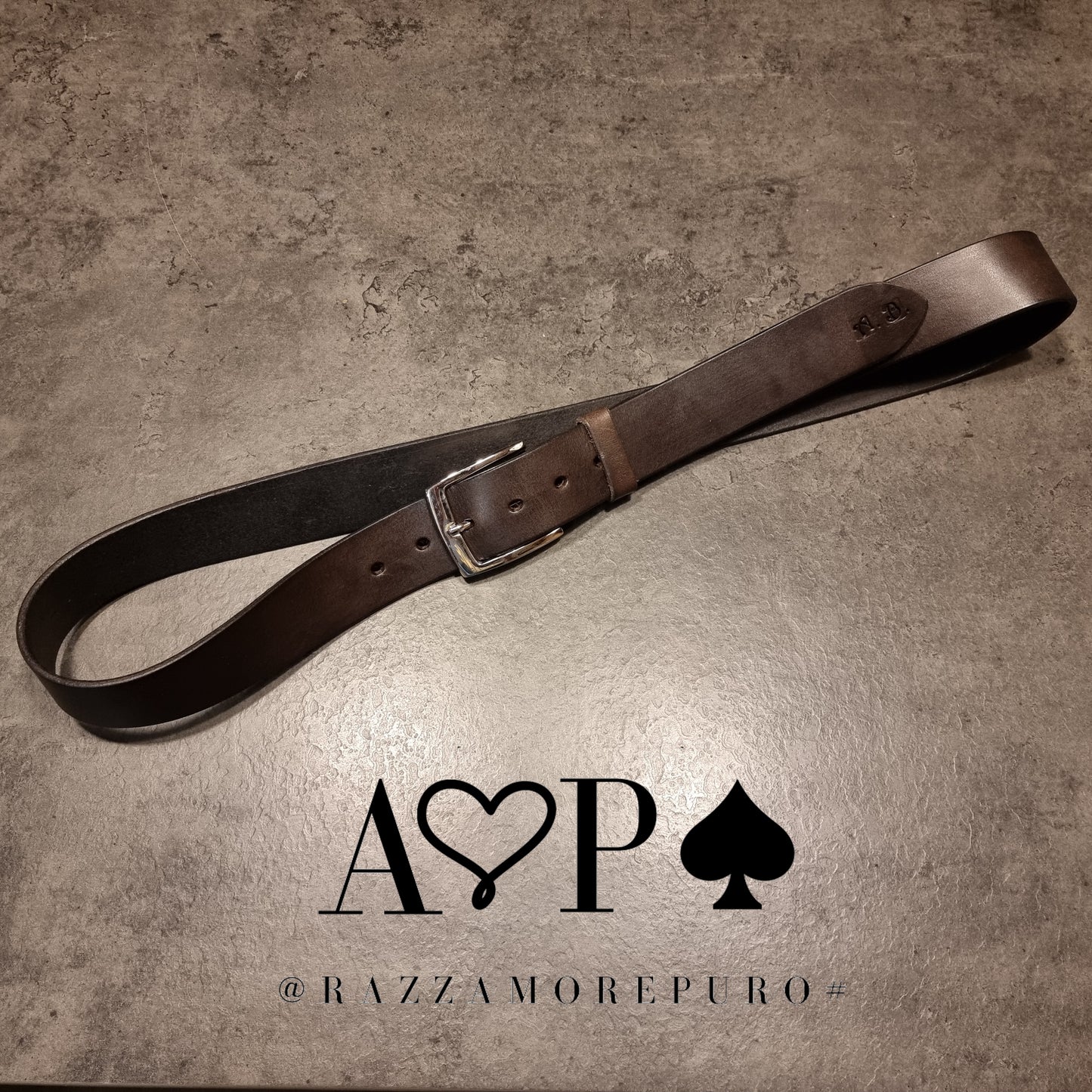 Cintura CIRCINUS  con fibbia classica in ottone impreziosita con le tue iniziali incise