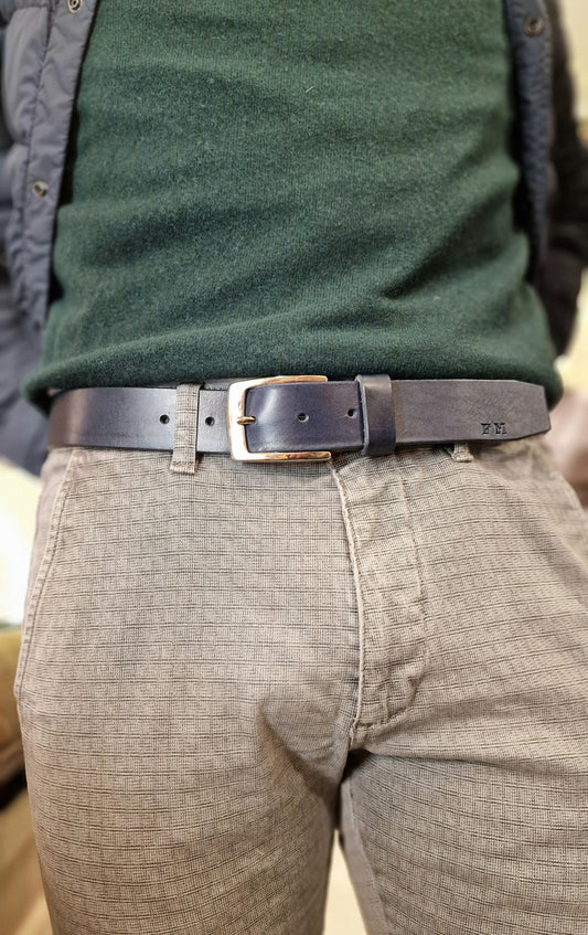 CIRCINUS men's belt with classic brass buckle embellished with your initials engraved