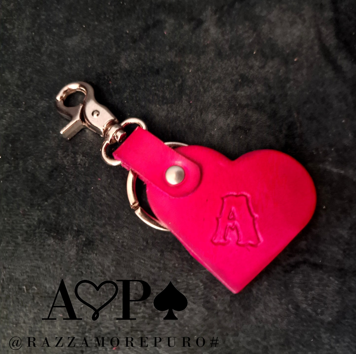 APUS key ring with personalized engraving