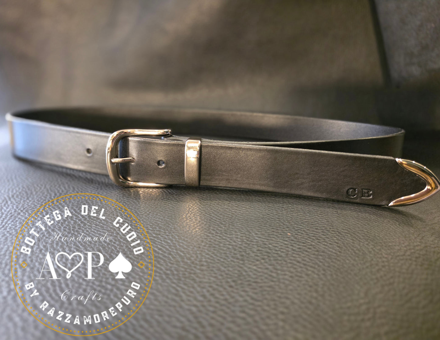 Unisex SAGITTA belt with brass buckle embellished with an engraved name or date