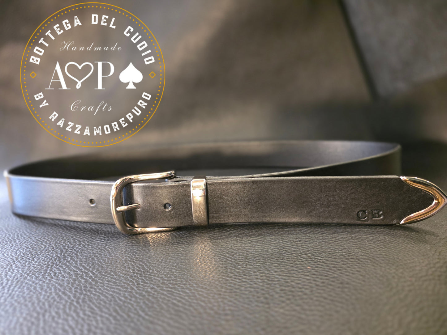 Unisex SAGITTA belt with brass buckle embellished with an engraved name or date