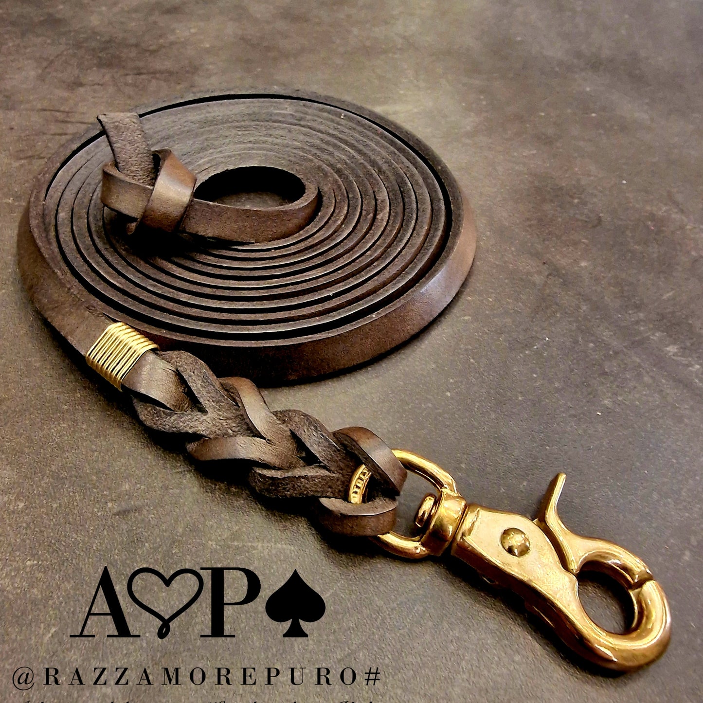 Leather dog lead for small dogs