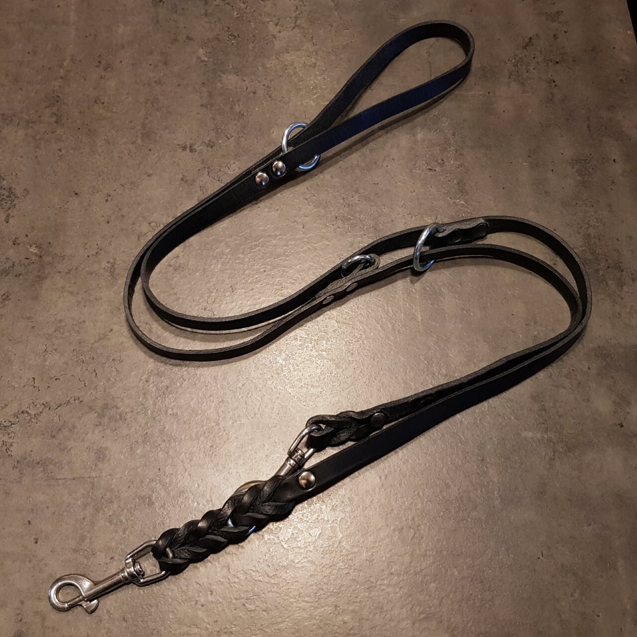 VULPECULA adjustable leash for medium size