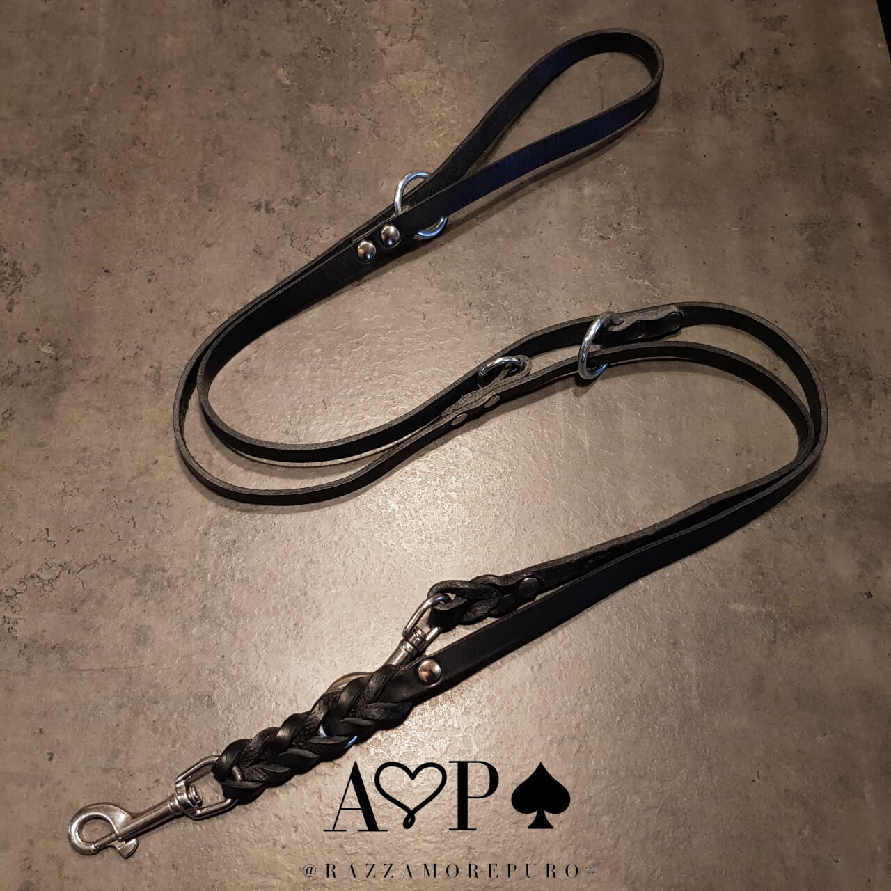 VULPECULA adjustable leash for medium size