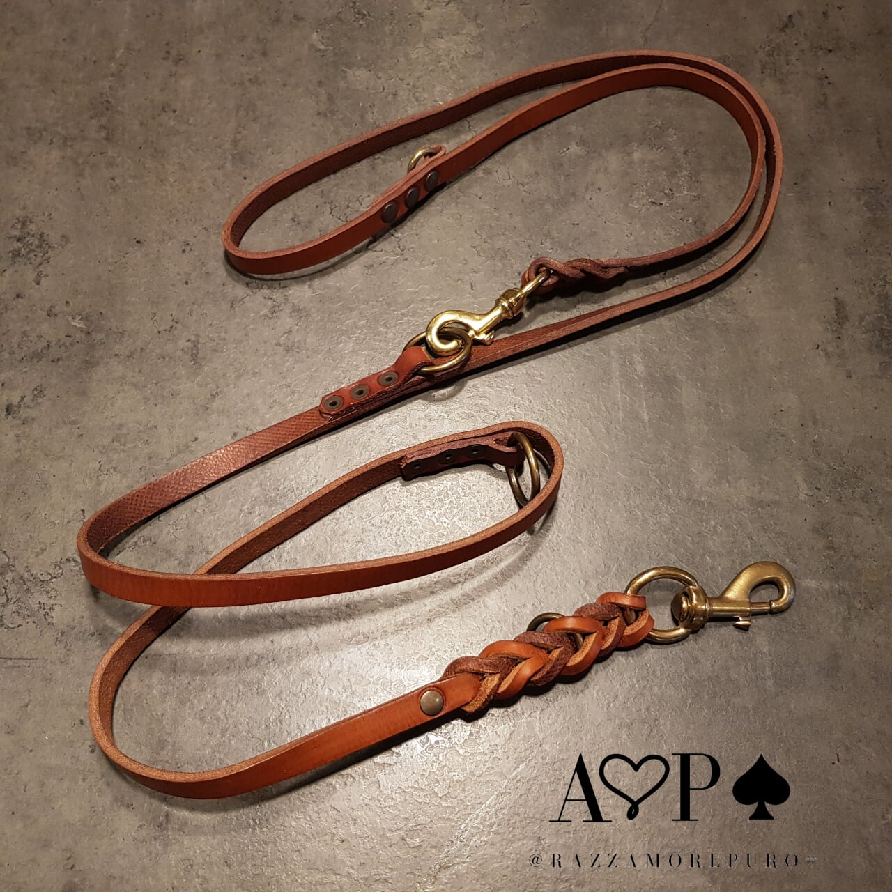 VULPECULA adjustable leash for medium size