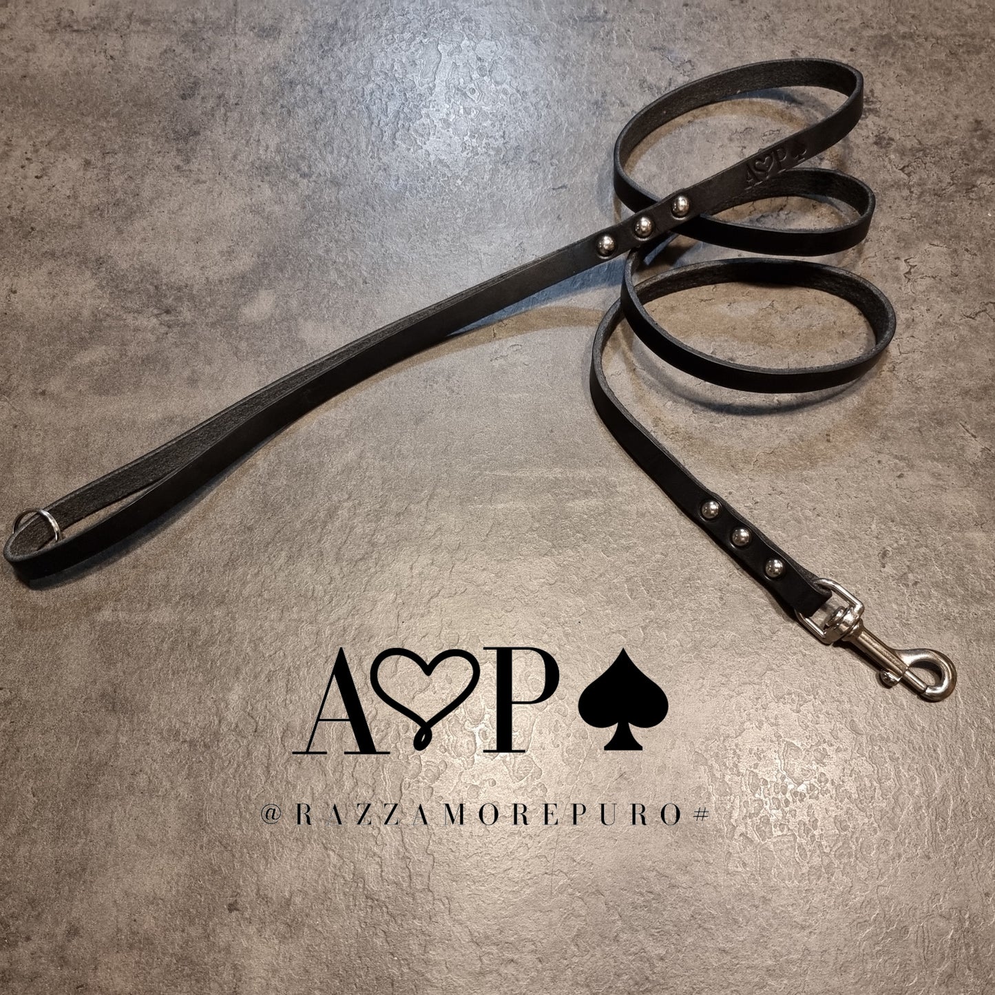 Leather leash for mini size dogs