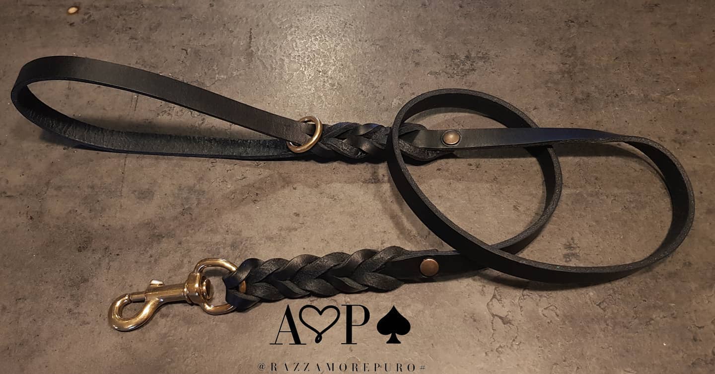 Leather leash for large breed dogs